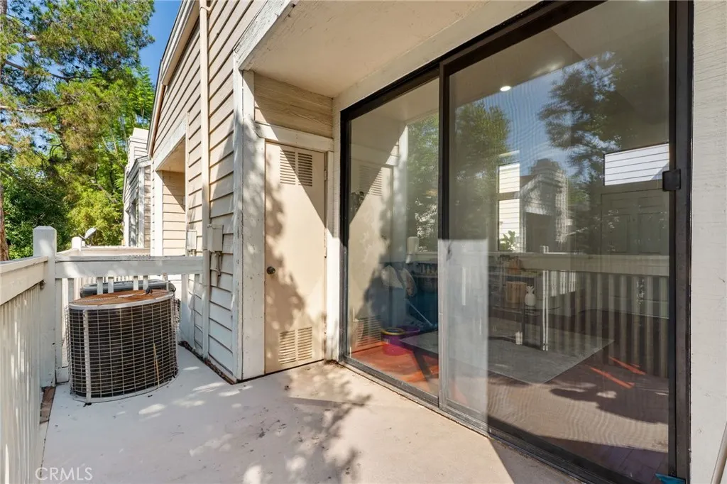 4900 N Grand Avenue #306