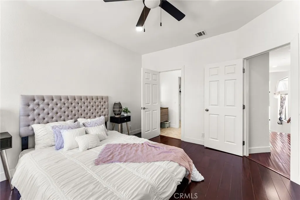 4900 N Grand Avenue #306