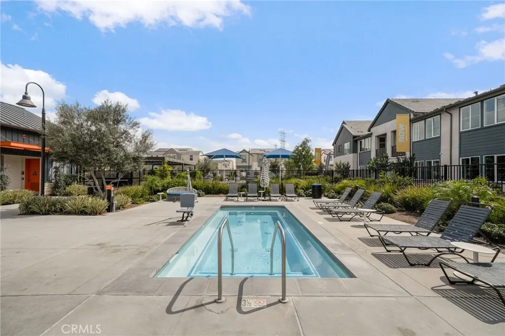 3880 S Oasis Paseo #21