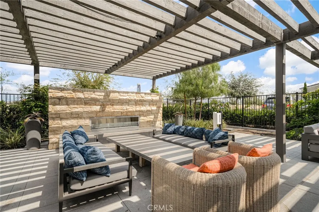 3880 S Oasis Paseo #21