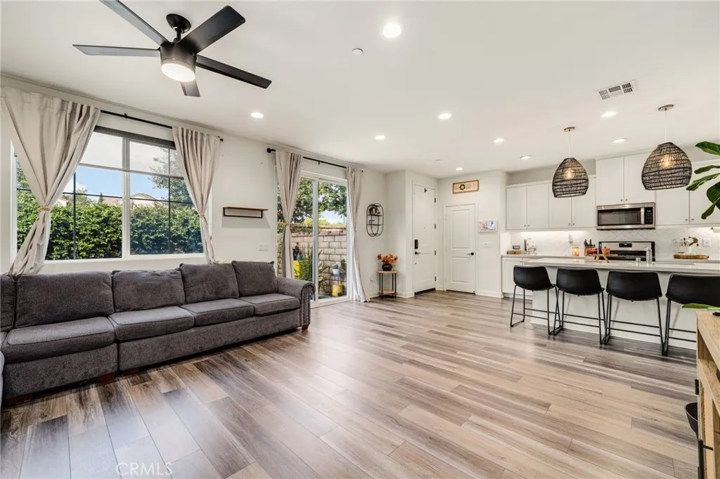 3880 S Oasis Paseo #21