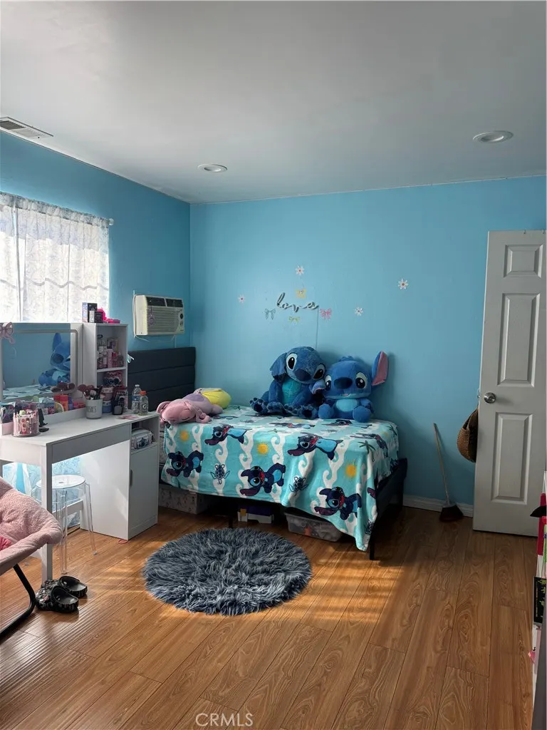 1247 E Shalene
