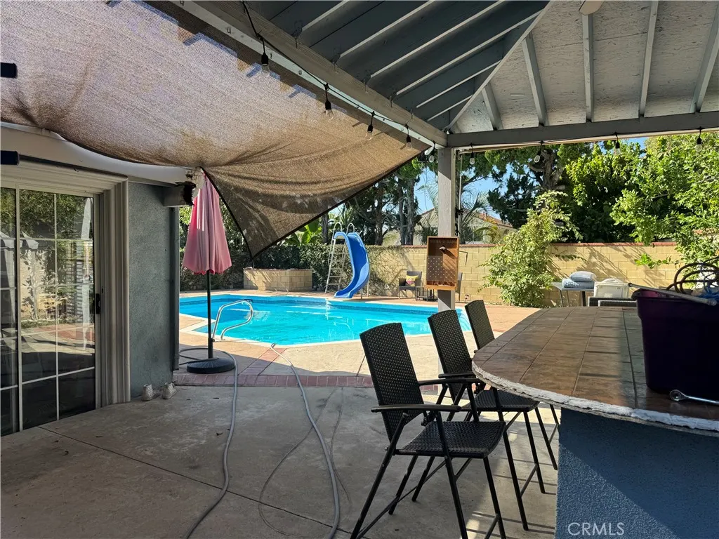 1247 E Shalene