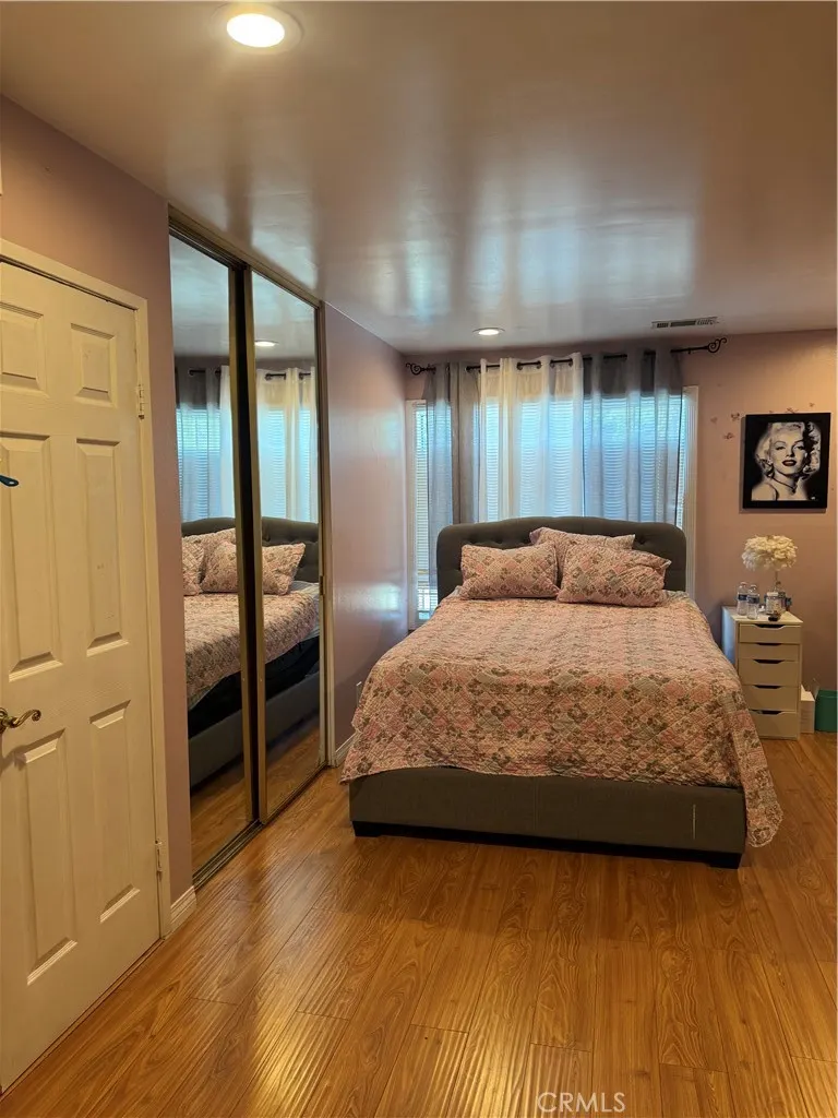 1247 E Shalene