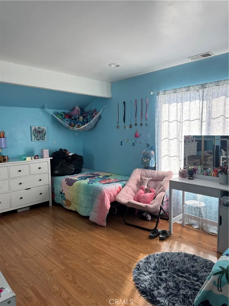 1247 E Shalene