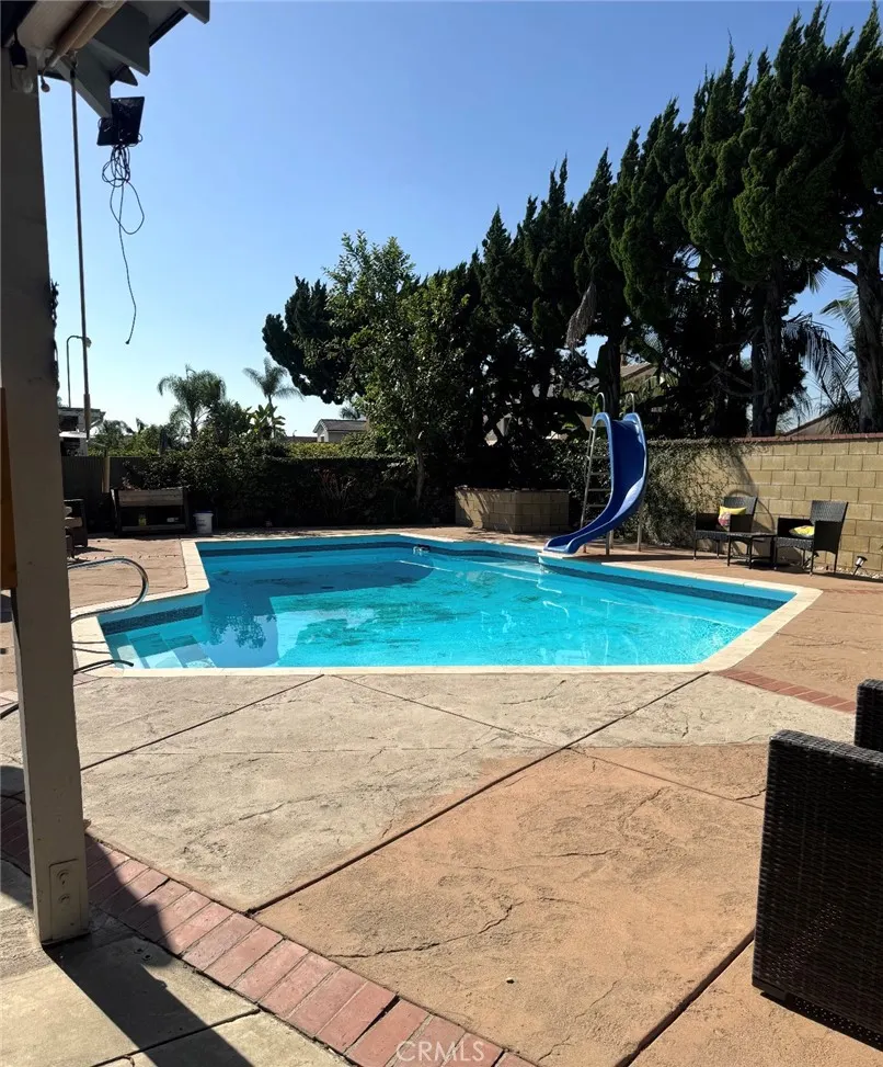 1247 E Shalene