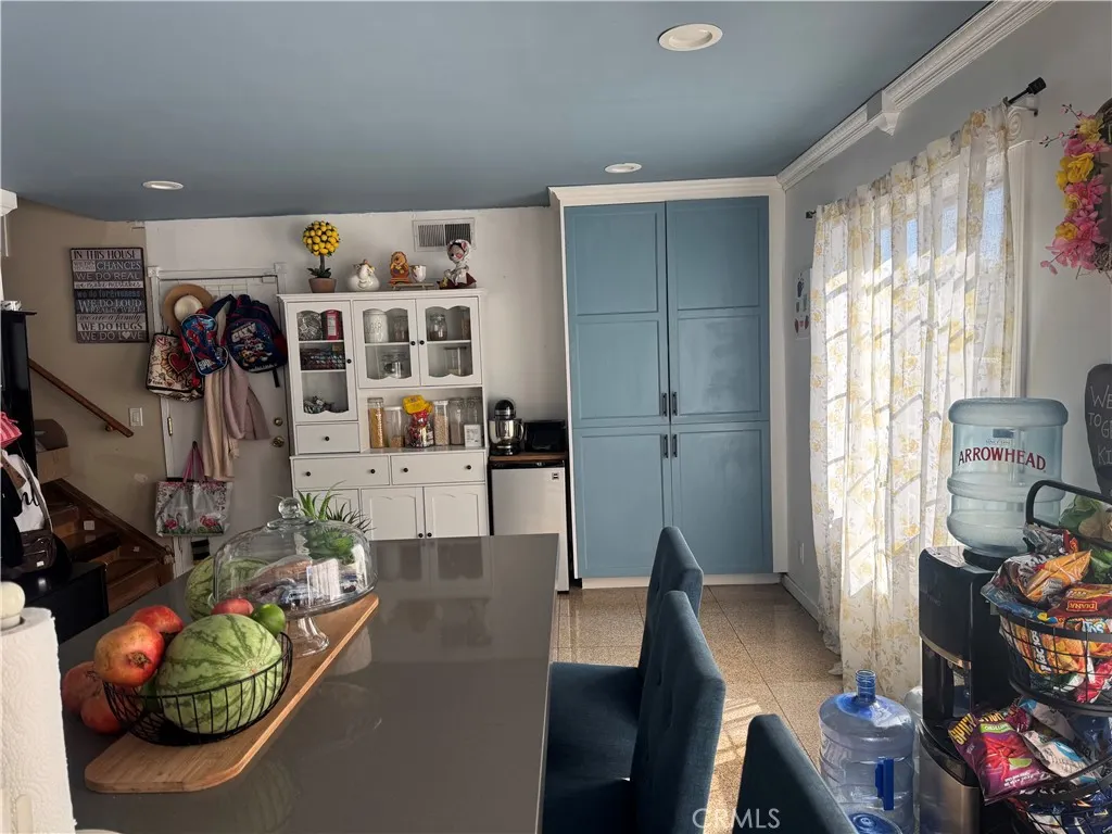 1247 E Shalene