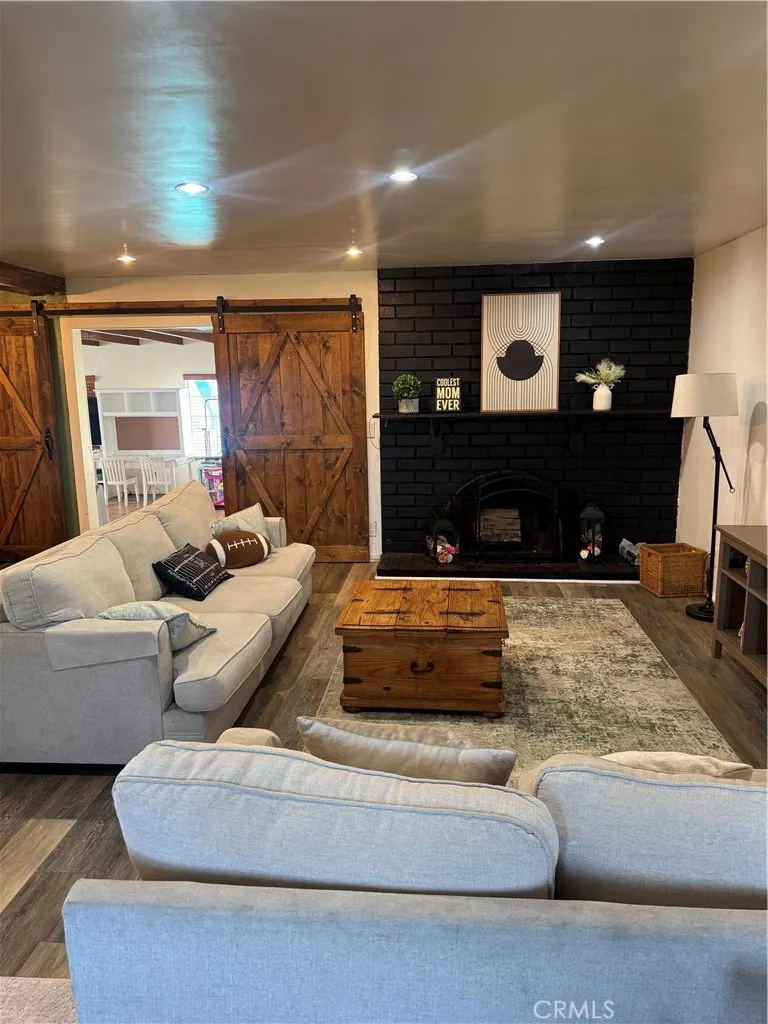 1247 E Shalene