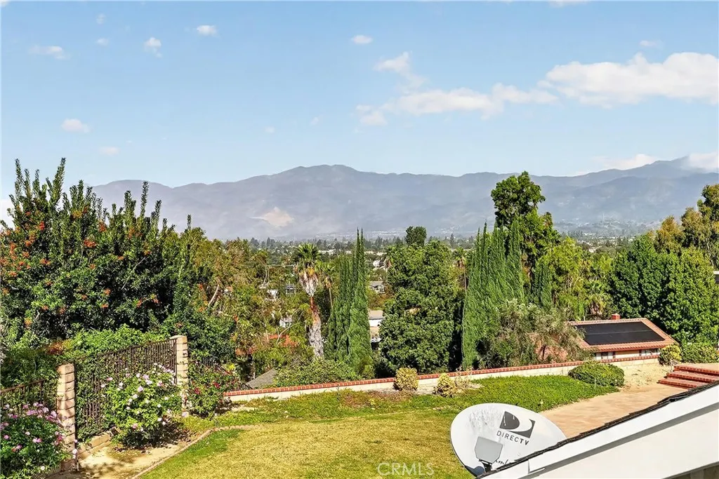 1431 Paseo Olivos