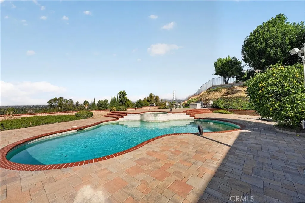 1431 Paseo Olivos