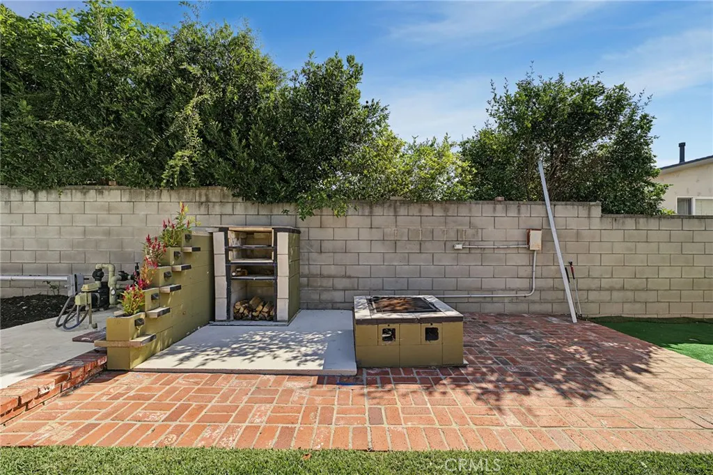 352 N Westridge Avenue