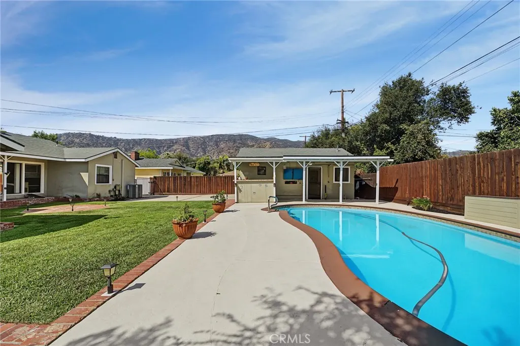 352 N Westridge Avenue
