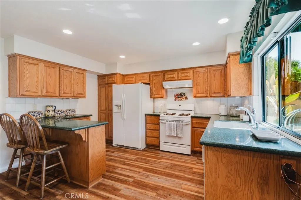 702 Knollwood Lane