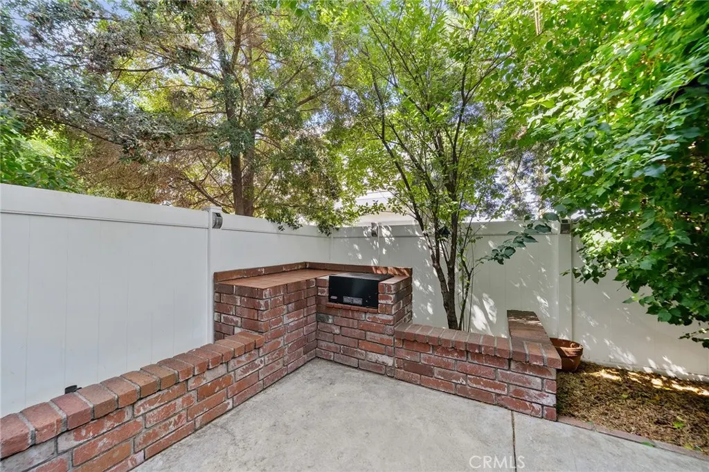 125 Autumn Oaks