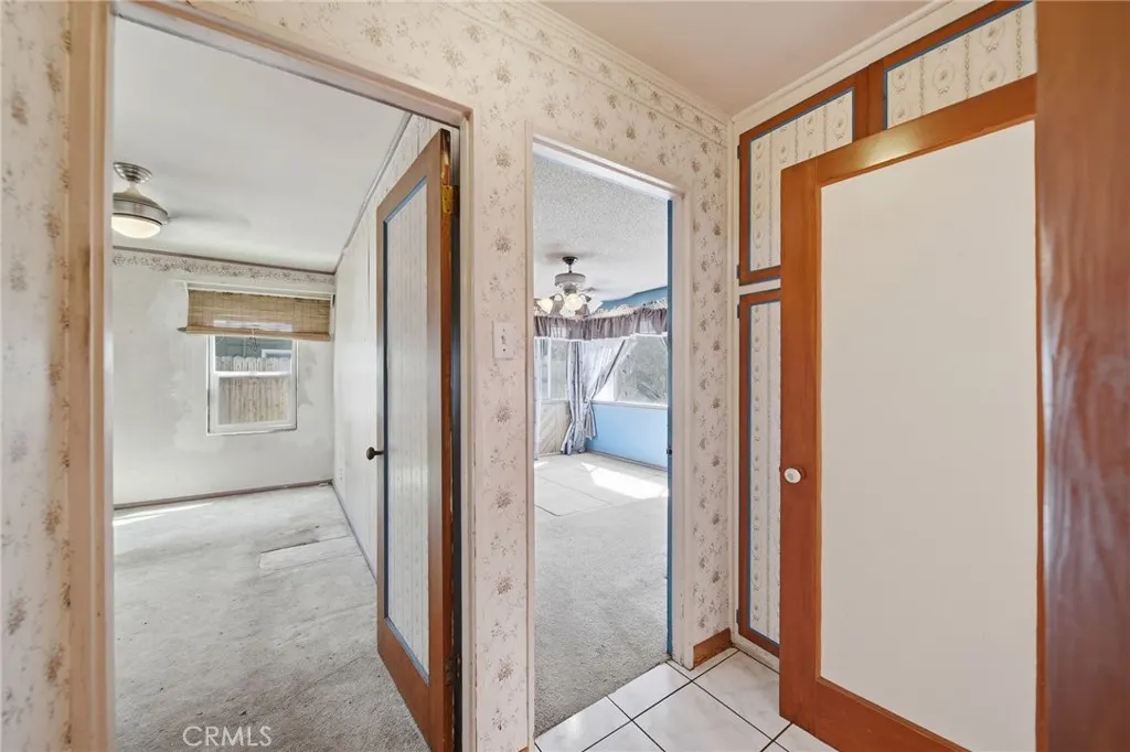 230 W Philadelphia