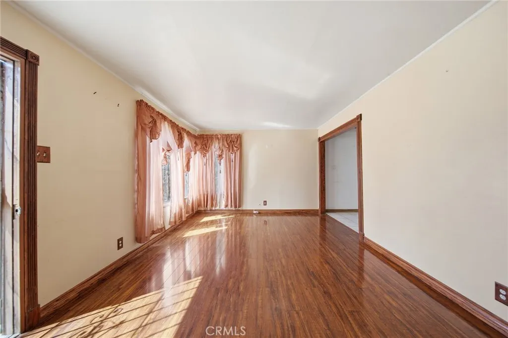 230 W Philadelphia