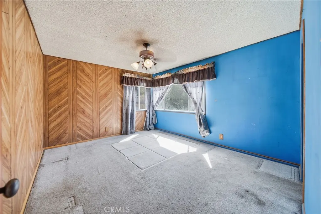230 W Philadelphia