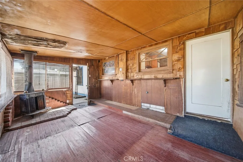230 W Philadelphia