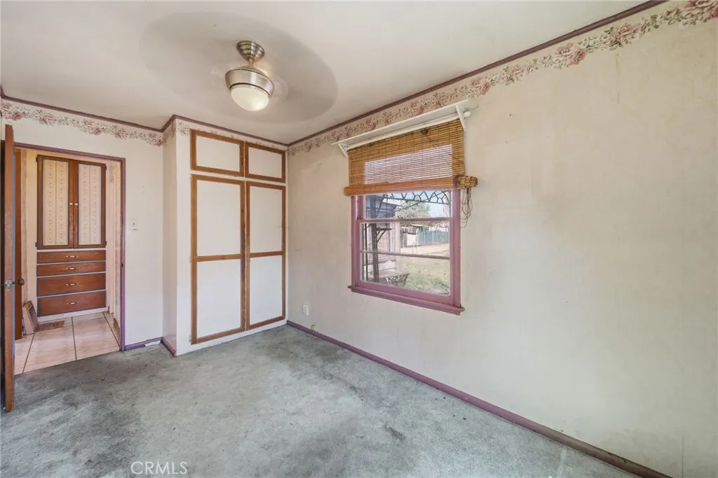 230 W Philadelphia