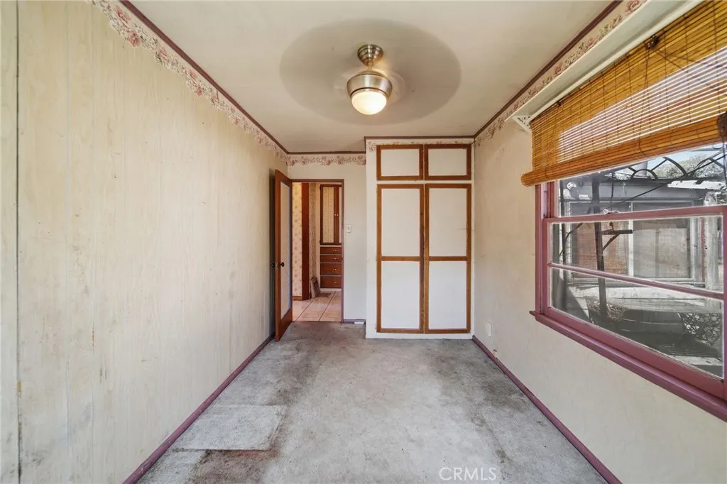 230 W Philadelphia
