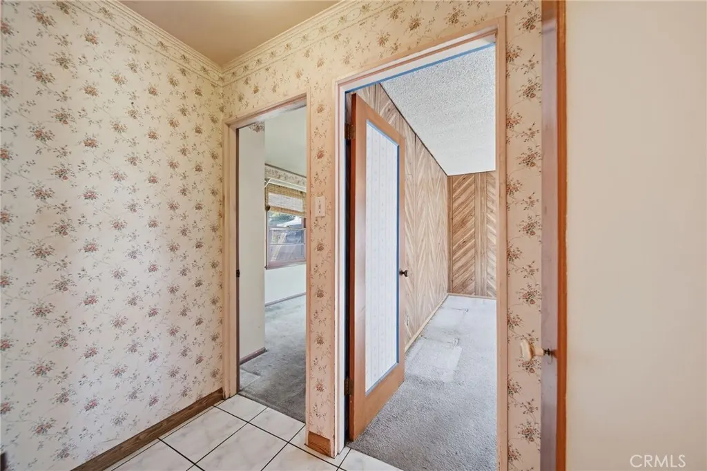 230 W Philadelphia