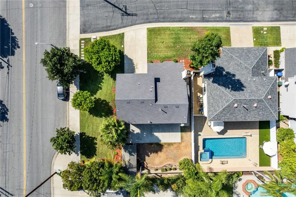 629 Damien Avenue