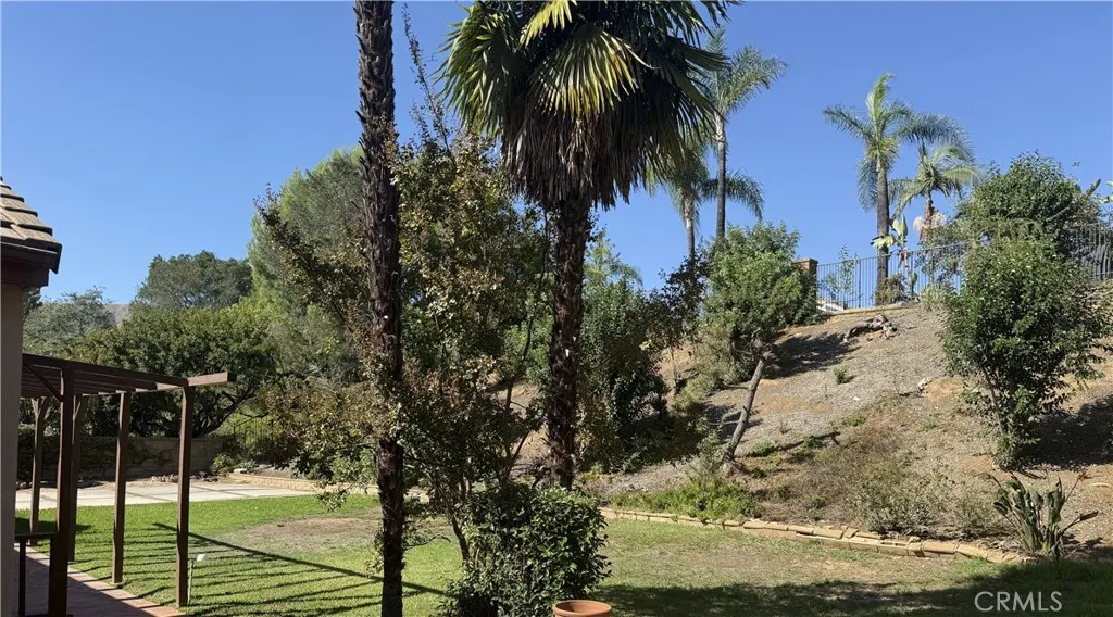 2289 Golden Hills