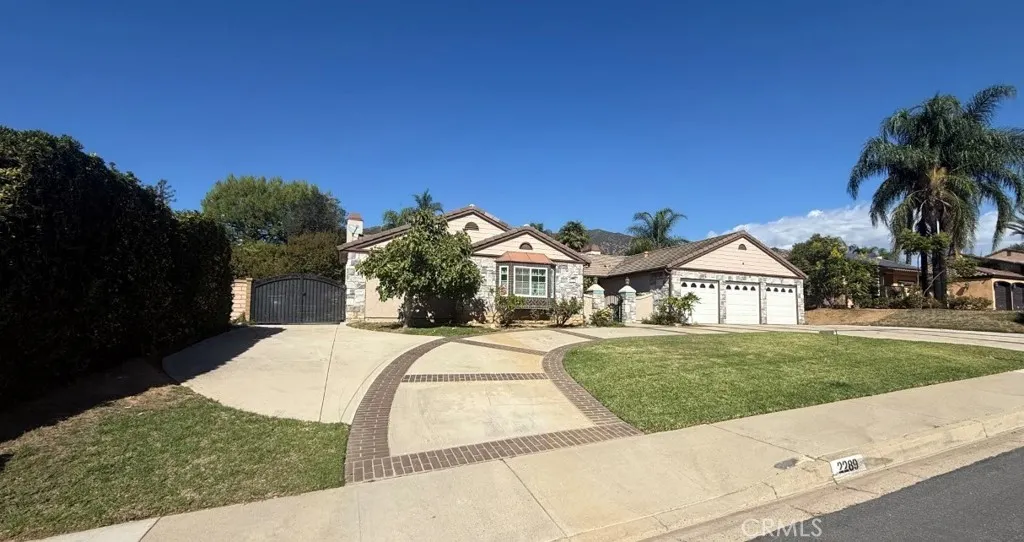 2289 Golden Hills