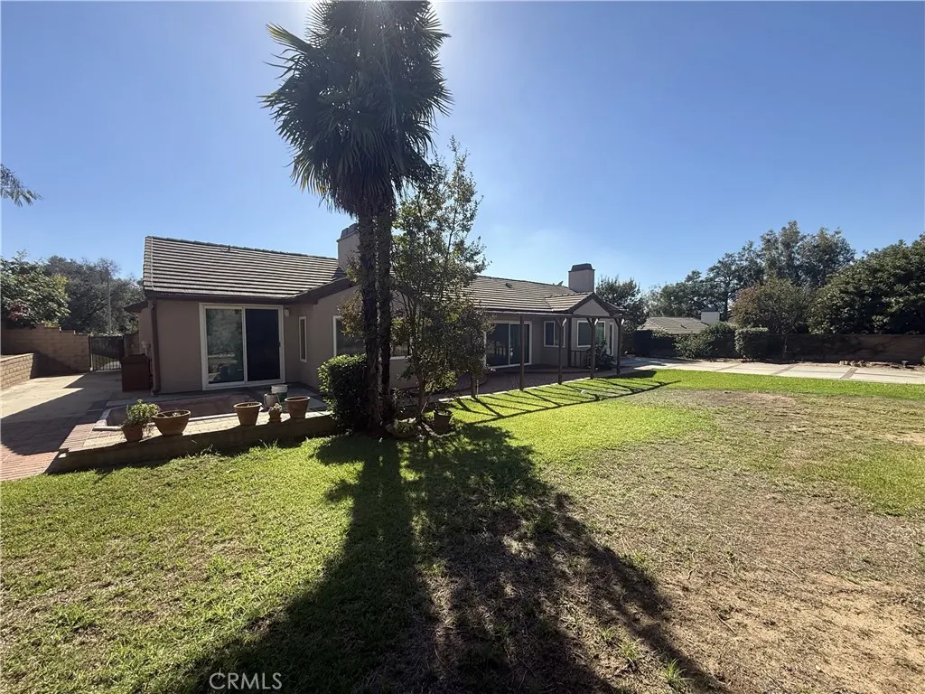 2289 Golden Hills