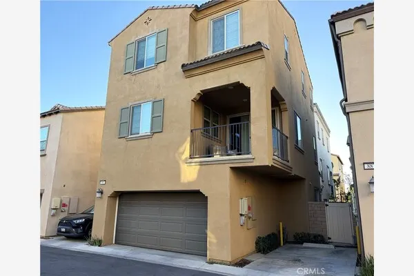 885 Pear Court