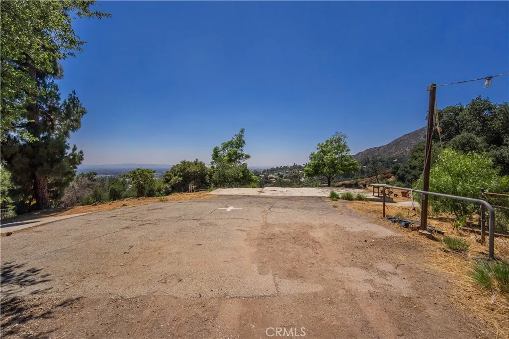947 N Glendora Avenue