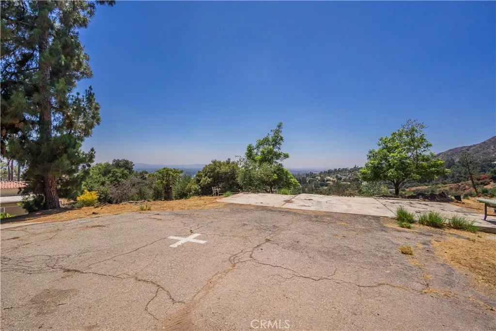 947 N Glendora Avenue