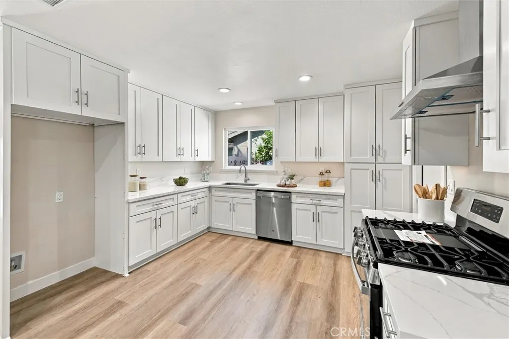 1701 Martello
