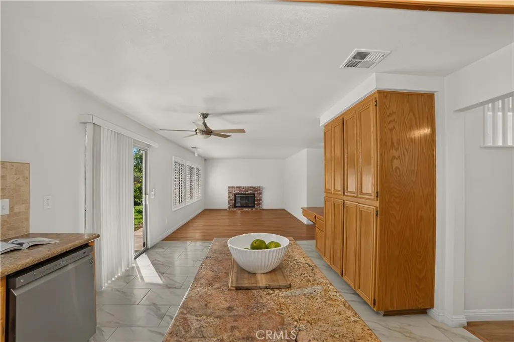 580 E Hazeltine