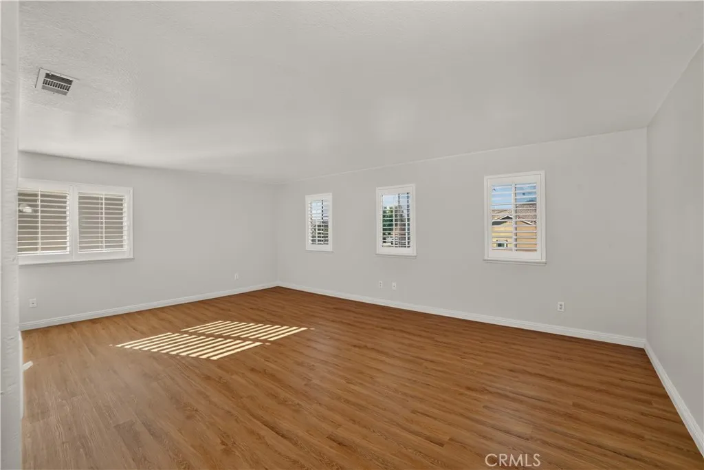 580 E Hazeltine