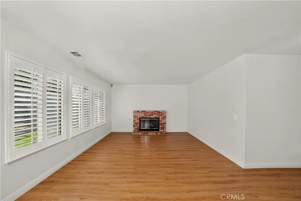 580 E Hazeltine