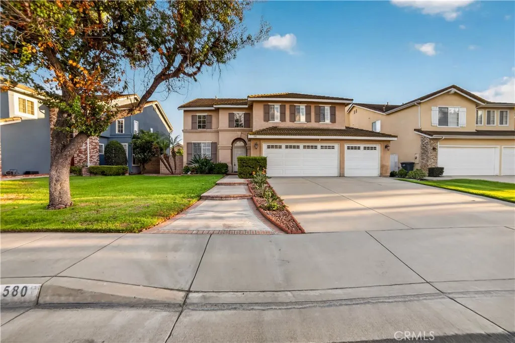 580 E Hazeltine