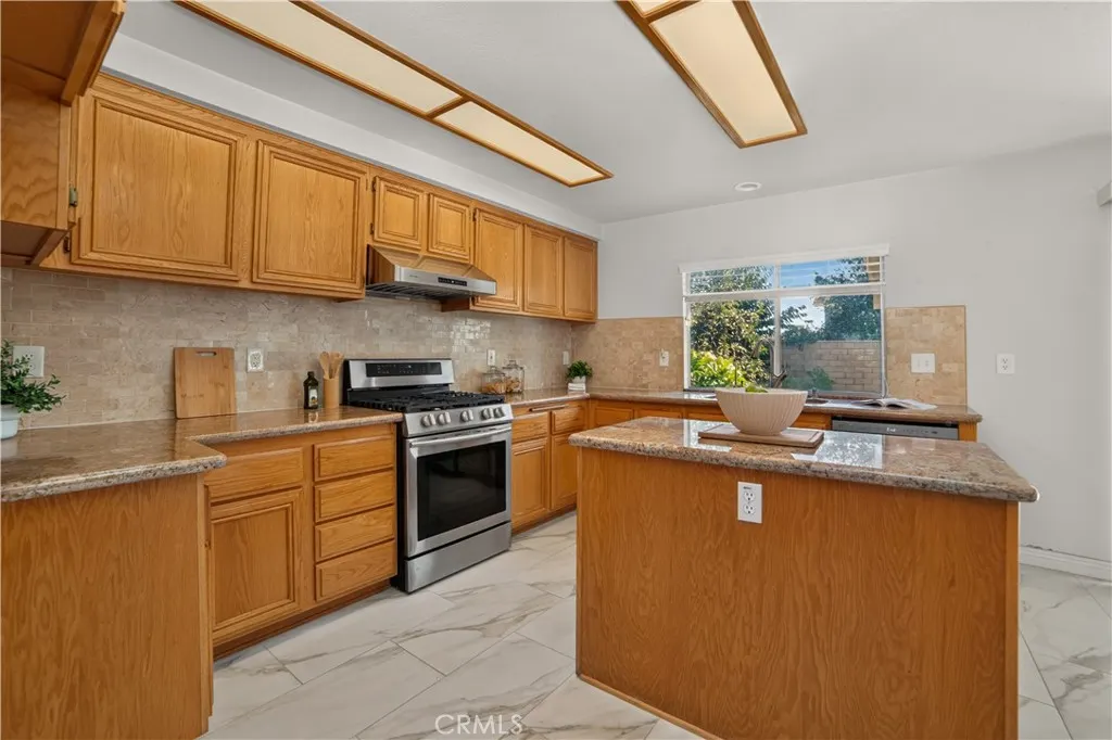 580 E Hazeltine