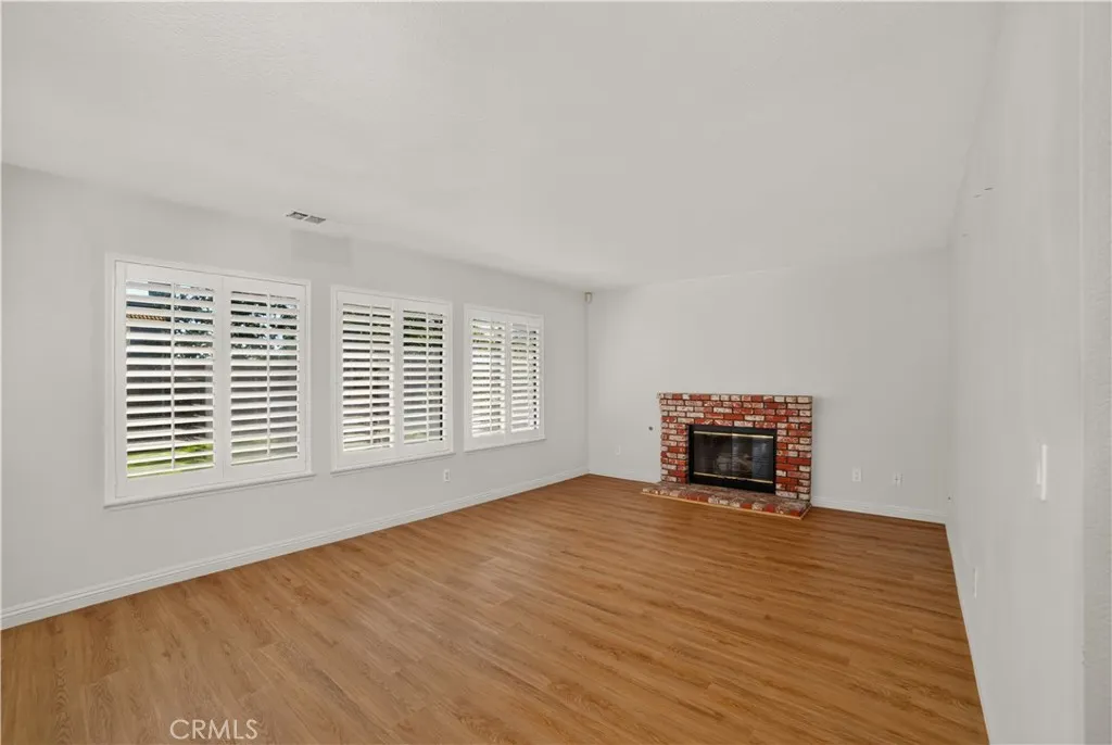 580 E Hazeltine