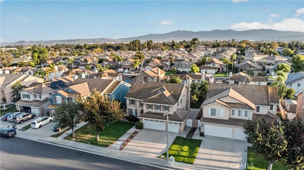 580 E Hazeltine