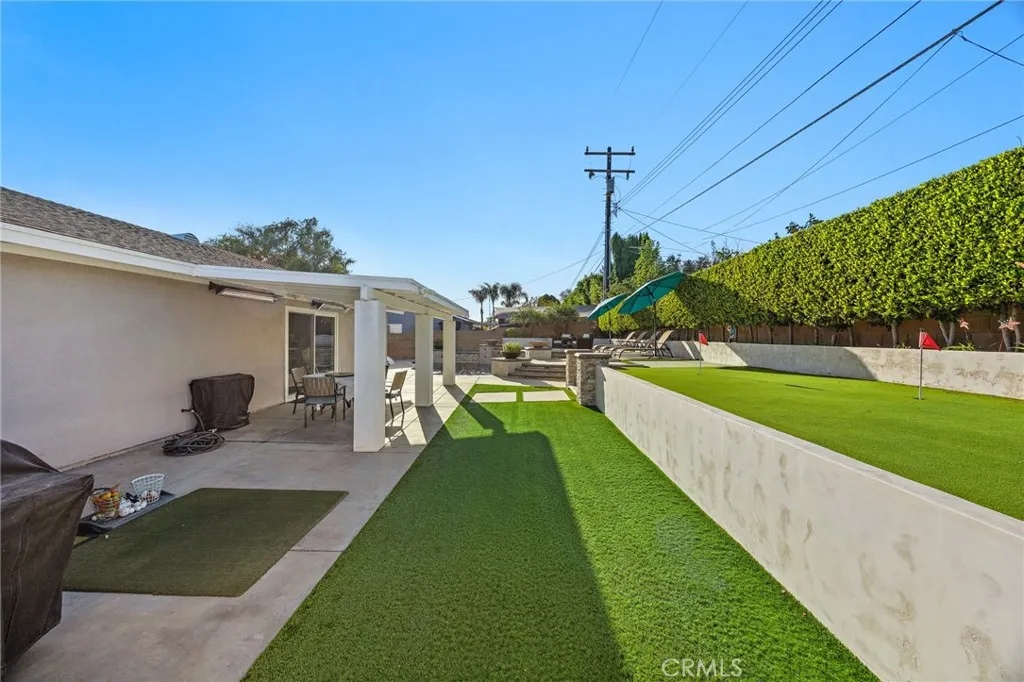 1255 Ruggles Street