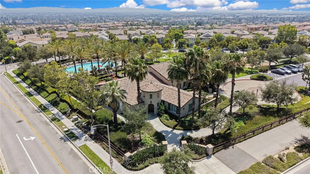885 E Manresa Drive