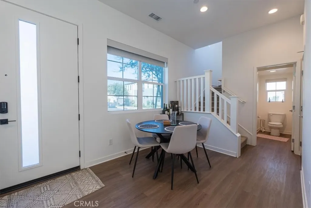 2422 E Encanto Paseo