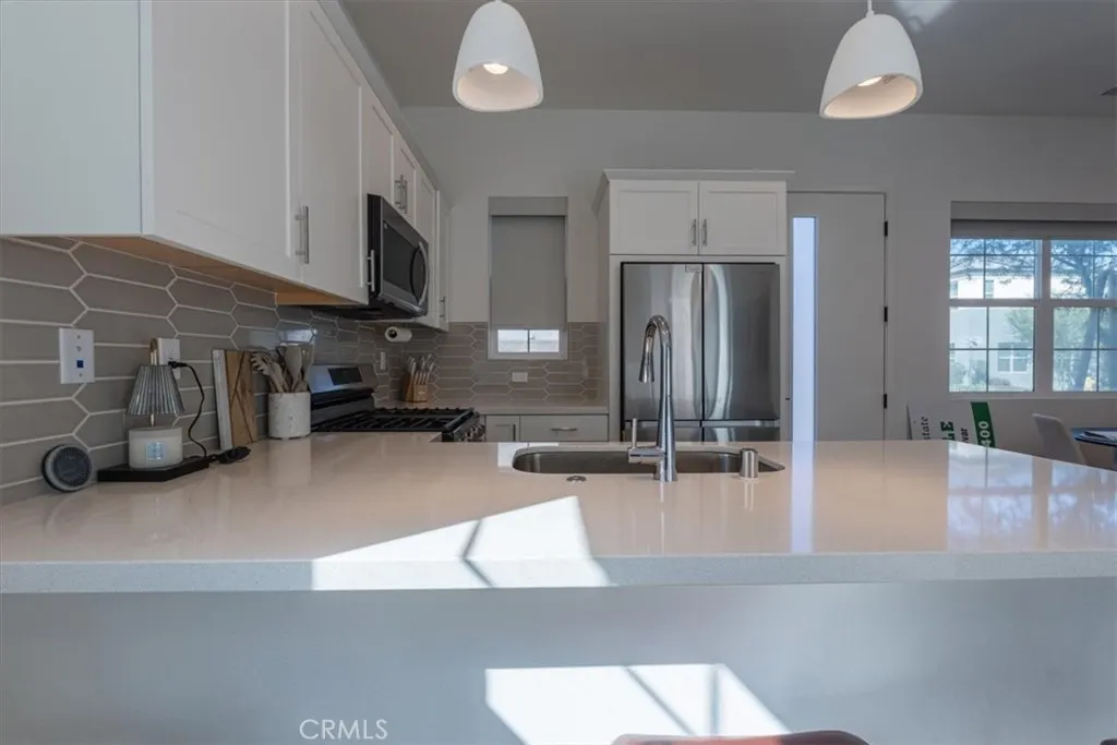 2422 E Encanto Paseo