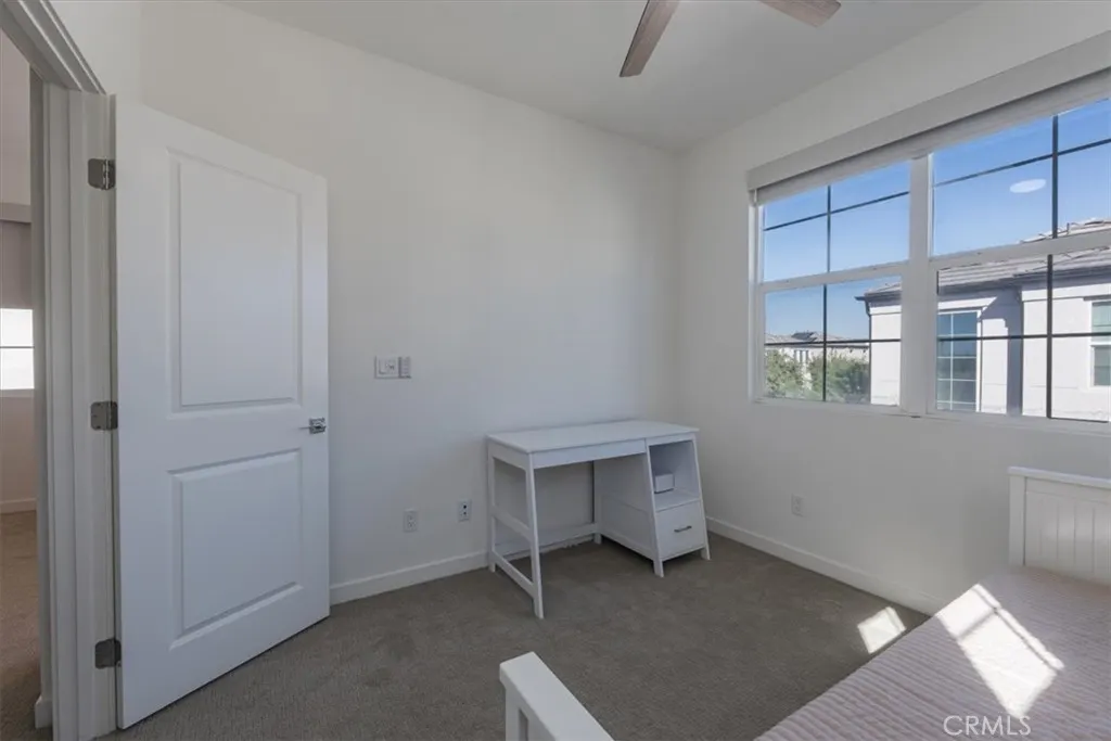 2422 E Encanto Paseo