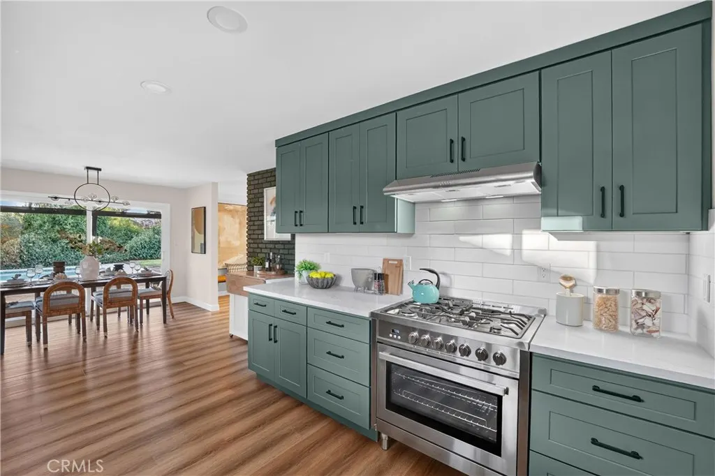 3412 N San Joaquin