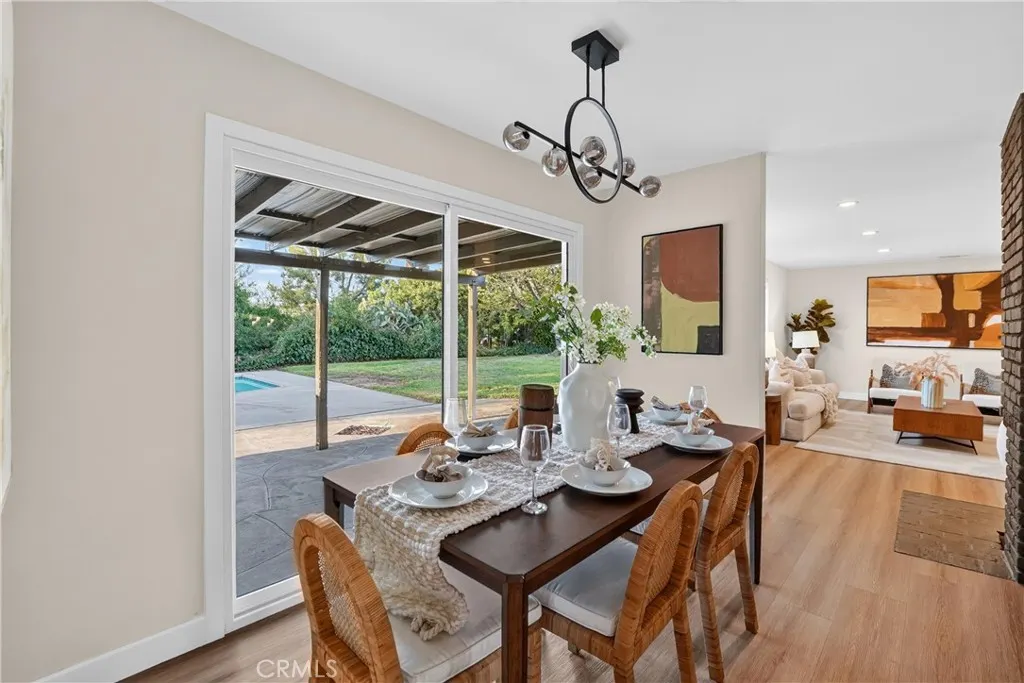 3412 N San Joaquin
