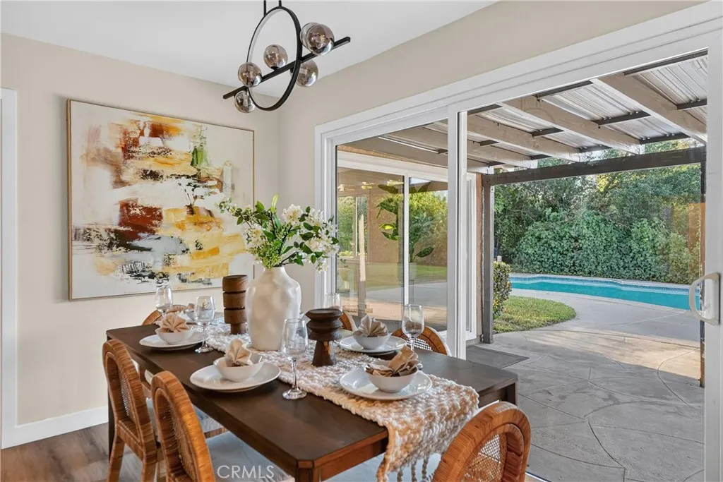 3412 N San Joaquin