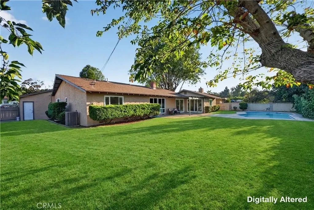 3412 N San Joaquin