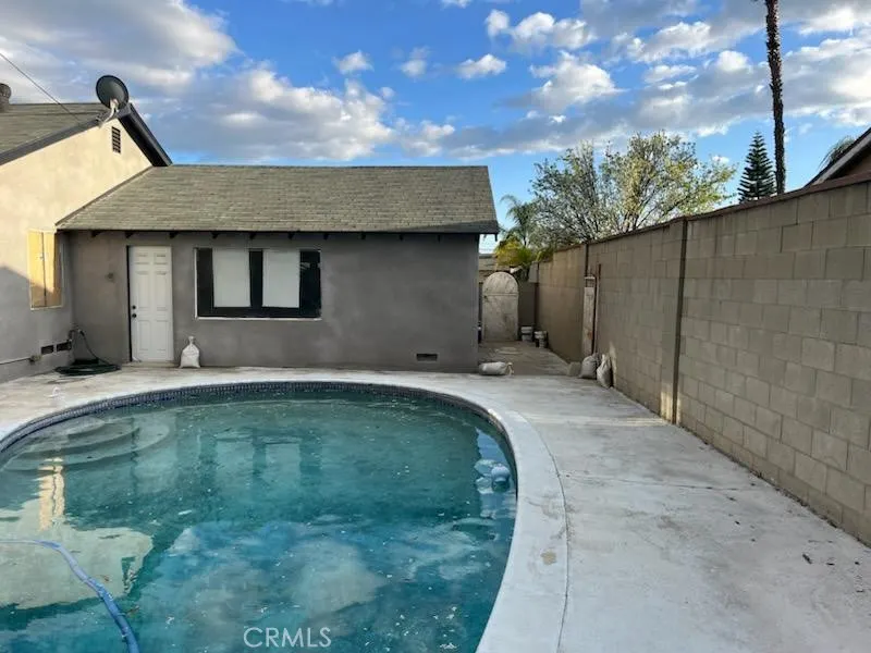 1234 W Vesta Street